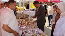 محافظ القليوبية يتفقد معرض "أيادي مصر" ببنها لدعم الحرف اليدوية (صور)