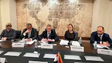 وزير التموين يبحث تعزيز التعاون مع روسيا لتأمين إمدادات القمح