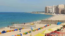 طقس مائل للحرارة.. شواطئ الإسكندرية تنتظر الزوار- صور