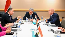 وزير السياحة يبحث استضافة مصر لمؤتمر اتحاد منظمي الرحلات الأمريكي 2027