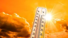  10 نصائح ذهبية للحماية من ضربة الشمس والجفاف أثناء الحج 