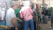 ضبط مصنع قطع غيار معدنية بدون ترخيص في بني سويف- صور