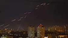بصواريخ وطائرات مسيرة.. كيف تعرضت أوكرانيا لهجوم روسي ضخم؟