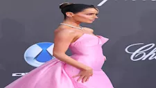 20 صورة لأجمل إطلالات النجمات في حفل "amfAR 2026" 