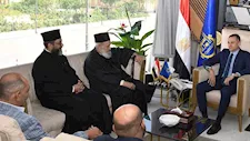 بالصور.. وفد الأقباط الكاثوليك يُهنئ محافظ أسوان بعيد الأضحى 