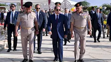 متحدث الرئاسة ينشر صور أداء الرئيس السيسي صلاة العيد بالعاصمة الجديدة