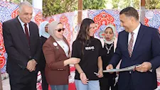 من داخل دار للأيتام.. محافظ القليوبية يشارك الأطفال فرحة عيد الأضحى (صور)