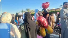 مشهد مُبهج في جنوب سيناء.. البالونات الكرتونية تزين احتفالات العيد (صور)