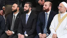 حقائب "باليستية" تحيط بالشرع خلال صلاة العيد في حلب- صور وفيديو
