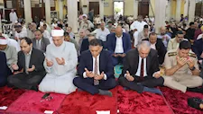 أجواء من البهجة والروحانية.. محافظ القليوبية يؤدي صلاة عيد الأضحى في بنها- صور