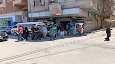 بالصور- لحظة خروج جثمان والدة الفنان أحمد حلمي من المستشفى دار الطب ببنها