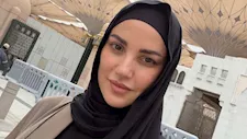 ماء زمزم والسبحة.. درة تنشر 15 صورة لها أثناء أداء فريضة الحج