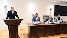 الجمارك: 35% إجمالي الأعباء على الهاتف المستورد