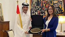 وزيرة الثقافة تستقبل سفير قطر وتبحث سبل تعزيز التعاون بين البلدين