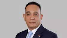تحرك برلماني للكشف عن الحالة الفنية لألواح الطاقة الشمسية أعلى مباني الحي
