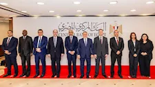 محافظ المركزي يلتقي رئيس بنك التنمية الإفريقي لبحث التعاون