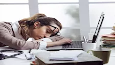  كيف يؤثر الإجهاد المزمن على العضلات والجلد؟