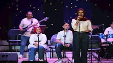 بالصور.. فرقة أغاني الشباب تشعل أجواء ثاني أيام احتفالات عيد الأضحى على مسرح السامر