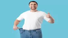  لإنقاص الوزن في الصيف.. 5 مشروبات تناولها على الريق