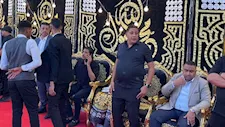 الحزن يسيطر على حمو بيكا أثناء تلقيه عزاء والده في الإسكندرية.. صور