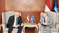 رئيس قناة السويس يبحث مع سفير السويد تعزيز التعاون والخدمات اللوجستية
