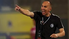 من المدرجات..  انفعال جنوني من يورشيتش مدرب بيراميدز بعد هدف سيراميكا