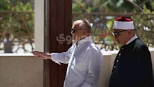  خالد الجندي وإيهاب توفيق في جنازة هاني شاكر من الشيخ زايد