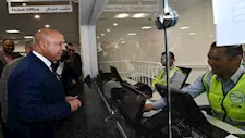 كامل الوزير يستقل مونوريل شرق النيل في أول أيام التشغيل - صور