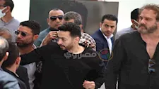  4 مفارقات بجنازة هاني شاكر.. وصية "العلم" وبث مباشر للمرة الأولى بعد أحمد