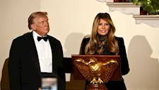 ميلانيا ترامب تُثير تفاعلًا ساخرًا في البيت الأبيض بشأن زوجها.. ماذا حدث؟
