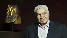 تعرض قريبًا.. زاهي حواس: الكشف عن مقبرة أثرية كاملة جديدة قرب هرم الملكة