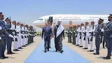 صور وفيديو.. السيسي يتفقد القوات المصرية في الإمارات خلال زيارة أخوية