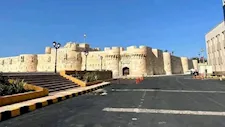 الإسكندرية تتزين استعدادًا لزيارة السيسي وماكرون وافتتاح جامعة سنجور (صور)