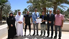 محافظ جنوب سيناء يكرم أبطال الفنون القتالية في نويبع