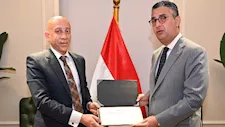 وزير التموين يكرم مفتشًا بالإسكندرية بعد تعرضه لاعتداء أثناء عمله في العيد