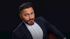 تامر حسني يعزي حمو بيكا في وفاة والده ويطلب الدعاء له  