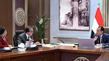  تكفي لمدة عام.. مدبولي يتابع مخزون ألبان الأطفال المدعمة ويؤكد وصول الدعم