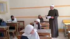 بالصور.. رئيس منطقة القليوبية الأزهرية يتابع امتحانات القسم الأدبي في قليوب