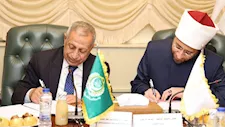 الأوقاف توقع بروتوكول لاستفادة العاملين بها من برامج الأكاديمية العربية