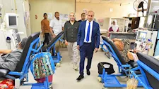 محافظ أسيوط يفاجئ مستشفى الإيمان ويتابع مستوى الخدمات المقدمة للمرضى