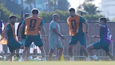 ملفوف في كيس أسود.. العثور على جثة أمام معسكر منتخب إيران