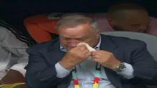 بعد ظهوره الأول بالمونديال.. لقطة إنسانية لمدرب منتخب كرواساو خلال مباراة