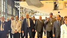 وزير الطيران يستعرض أمام وفد برلماني استراتيجية تحديث المطارات ورفع كفاءة