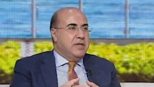 خبير اقتصادي: انخفاض سعر الصرف متوقف على استقرار الخليج