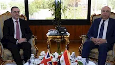 مصر وبريطانيا تبحثان توسيع الشراكات في النقل الجوي والتكنولوجيا