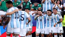 مررت بأيام صعبة.. ميسي يكشف سر بكائه بعد هدفه في الجزائر