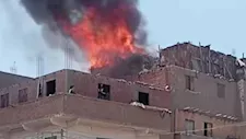 "النار مسكت في بيتين".. السيطرة على حريق بعدد من العشش في المنوفية