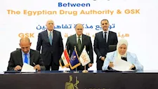 على هامش مؤتمر صحة أفريقيا: هيئة الدواء وشركة GSK توقعان مذكرة تفاهم لتعزيز التدريب وتوظيف الذكاء الاصطناعي في القطاع الدوائي