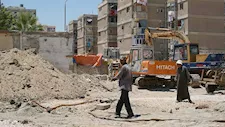 "العمل بطئ".. محافظ بورسعيد يوجه إنذارًا لمسؤولي تطوير شارع أسوان - صور