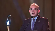 وزير الاستثمار: تشكيل لجنة لإعداد مشروع قانون جديد للشركات  